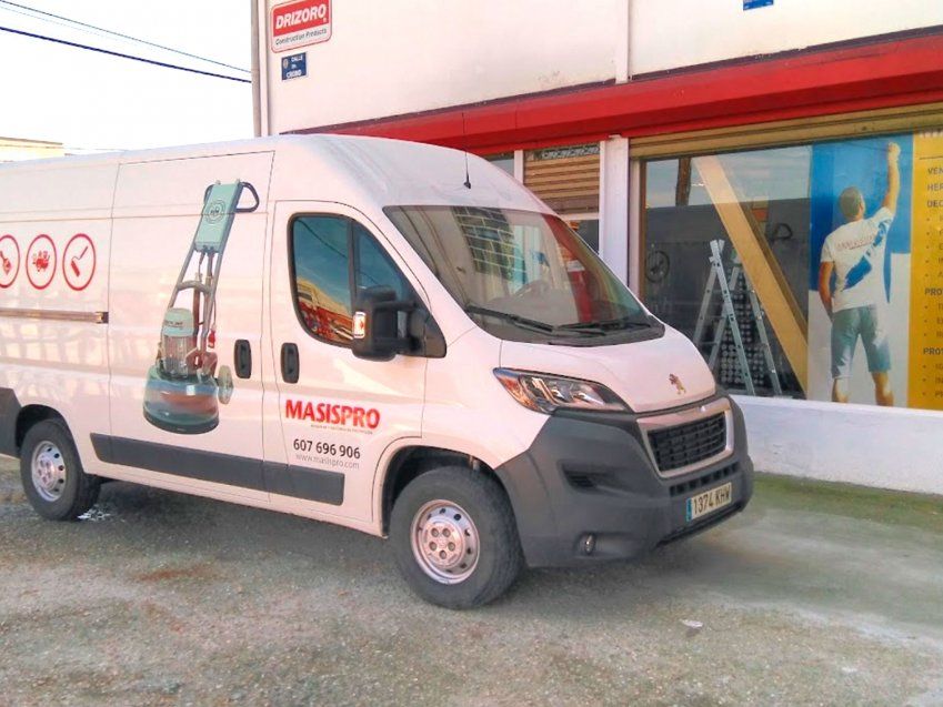 Reparación de máquinas de pintura y proyección de yeso y mortero